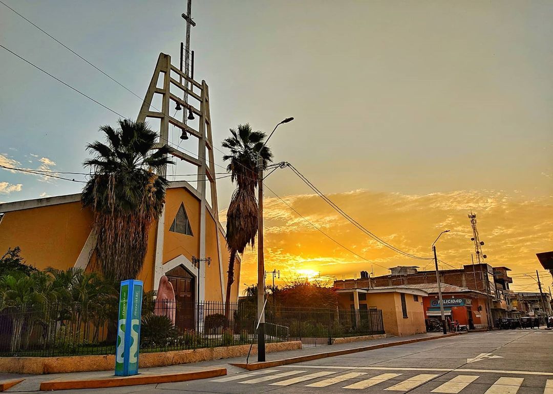 Explora Parroquia Catedral Sagrada Familia De Chulucanas, un lugar turístico en CHULUCANAS, Piura. Descubre su ubicación, altitud, y las actividades que ofrece.