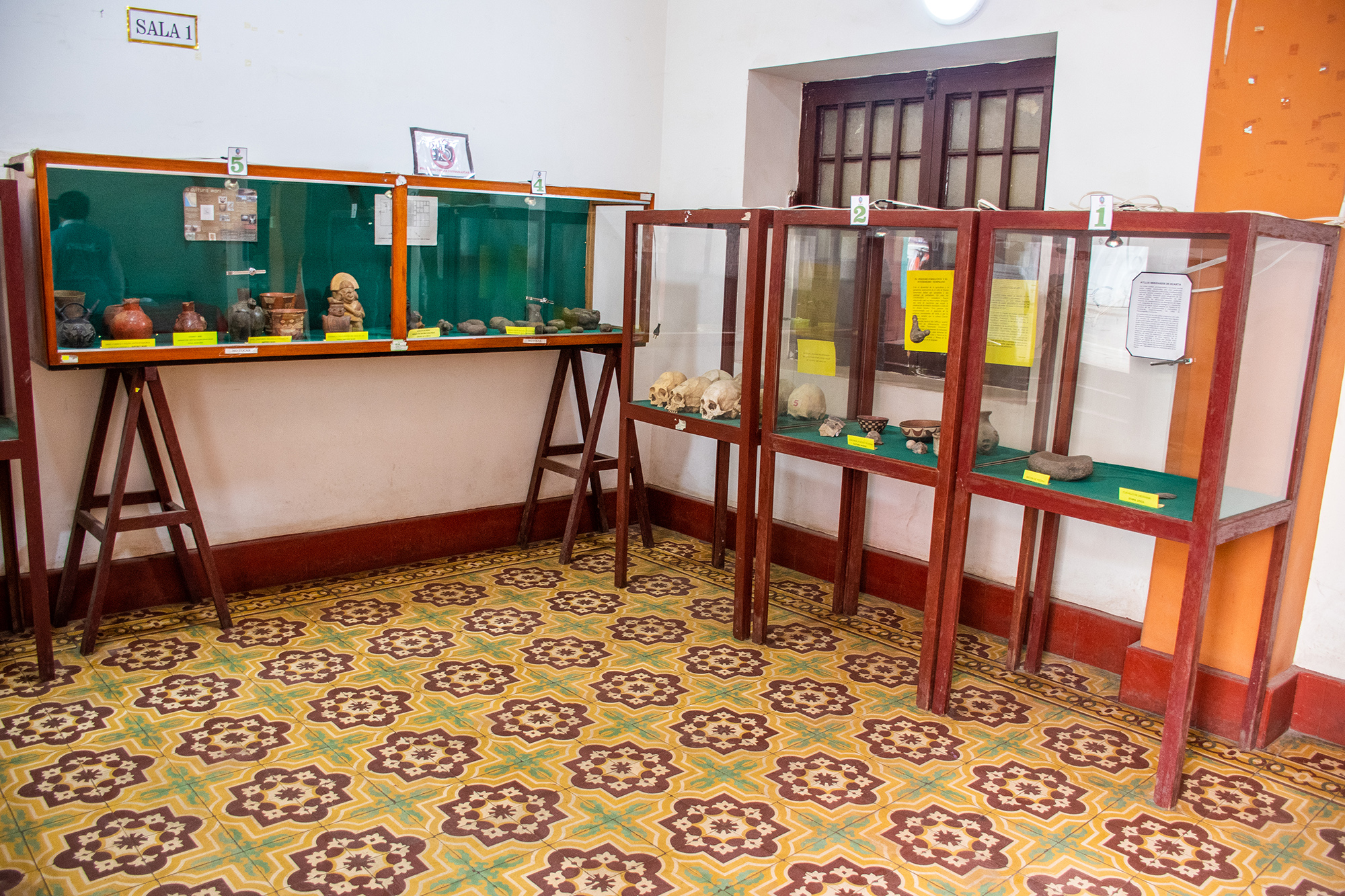Explora Museo Municipal  Ricardo E. Urbano Baluarte, un lugar turístico en HUANTA, Ayacucho. Descubre su ubicación, altitud, y las actividades que ofrece.