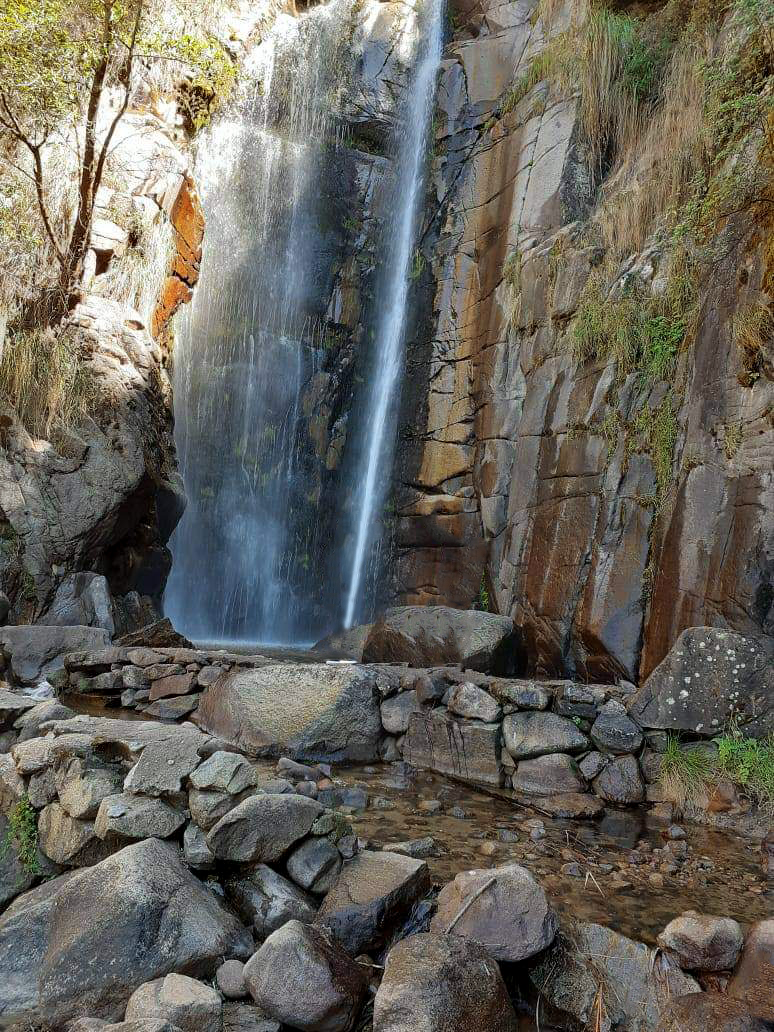 Explora Catarata De Sayhuapata, un lugar turístico en SAN MIGUEL, Ayacucho. Descubre su ubicación, altitud, y las actividades que ofrece.