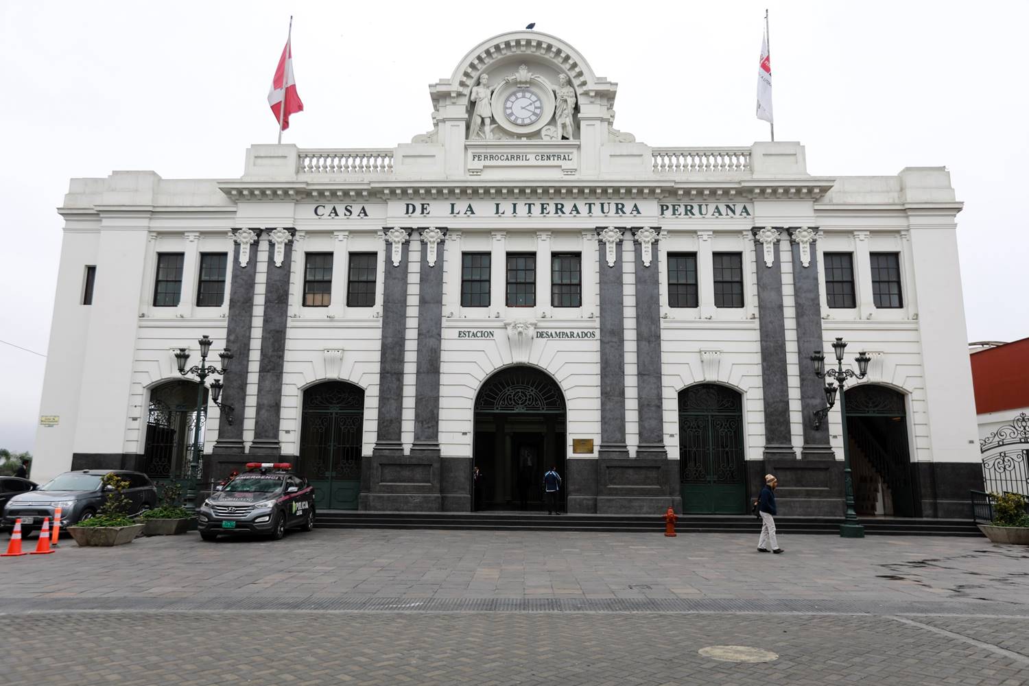 Explora Casa De La Literatura Peruana - Antigua Estación De Desamparados, un lugar turístico en LIMA, Lima. Descubre su ubicación, altitud, y las actividades que ofrece.