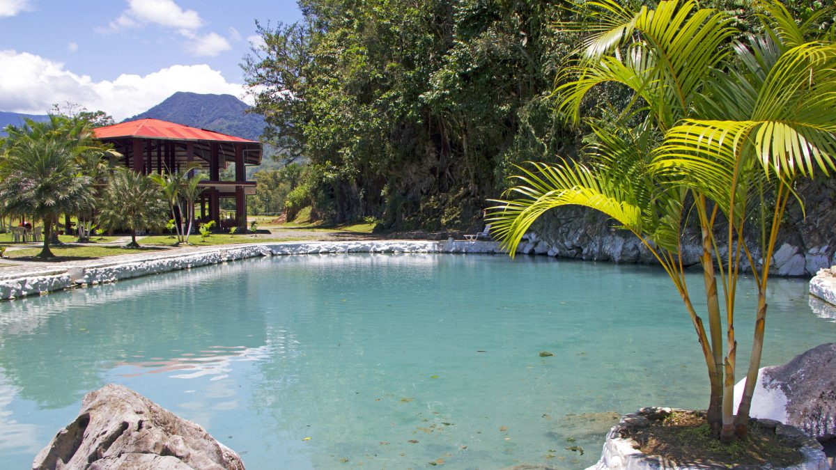 Explora Aguas Sulfurosas De Jacintillo, un lugar turístico en RUPA-RUPA, Huanuco. Descubre su ubicación, altitud, y las actividades que ofrece.