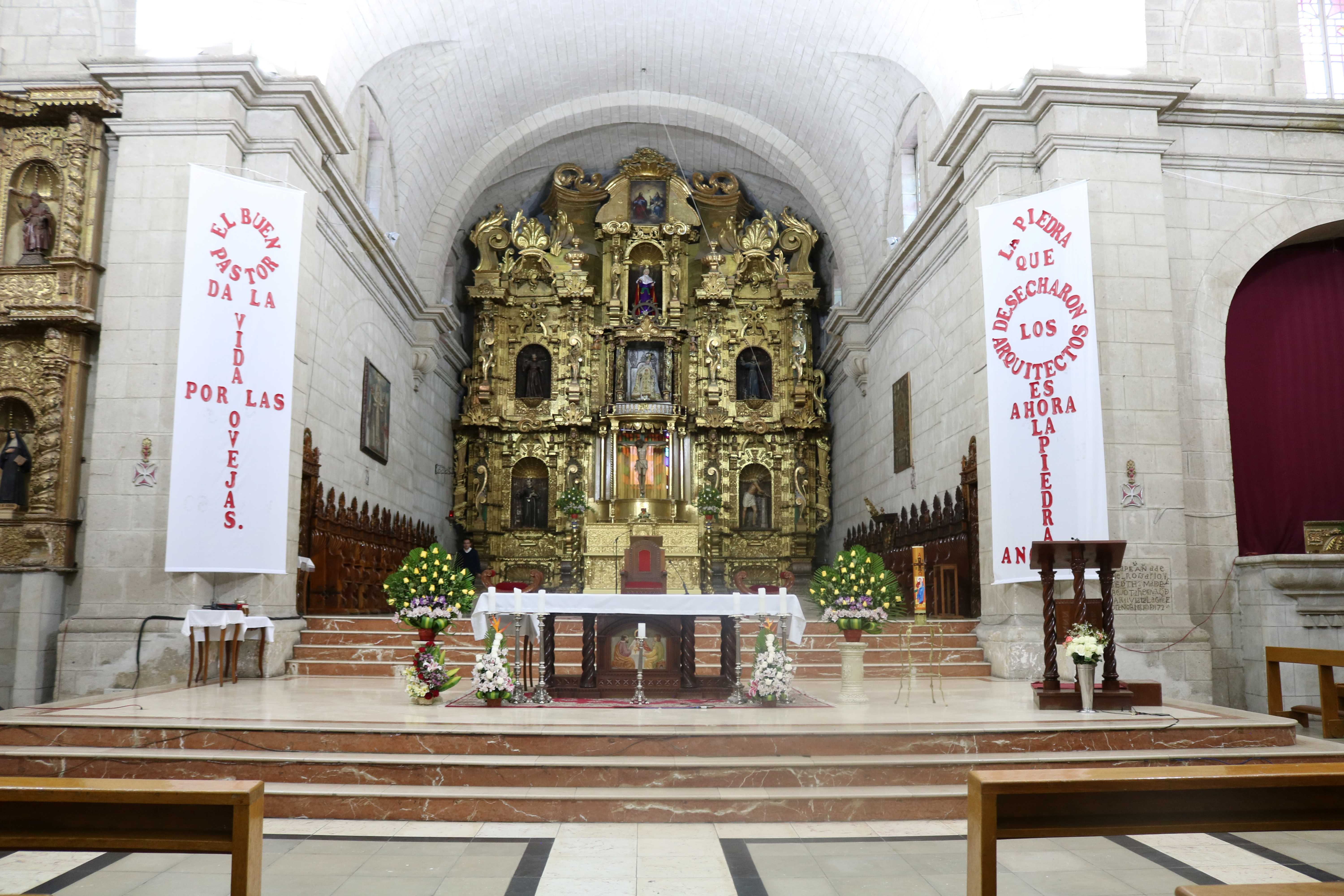 Explora Iglesia Catedral  Santa Catalina, un lugar turístico en CAJAMARCA, Cajamarca. Descubre su ubicación, altitud, y las actividades que ofrece.