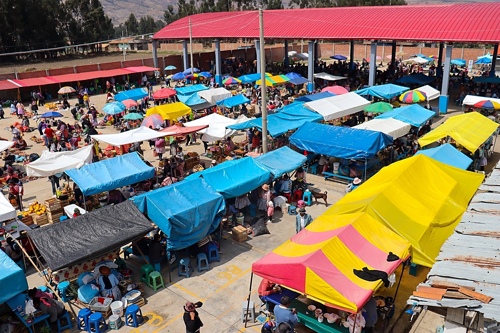 Explora Feria Tradicional De Los Jueves, un lugar turístico en SAPALLANGA, Junín. Descubre su ubicación, altitud, y las actividades que ofrece.