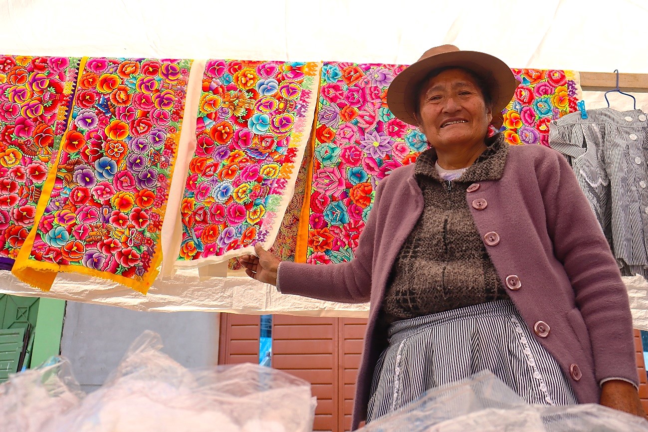 Explora Feria Tradicional De Los Jueves, un lugar turístico en SAPALLANGA, Junín. Descubre su ubicación, altitud, y las actividades que ofrece.