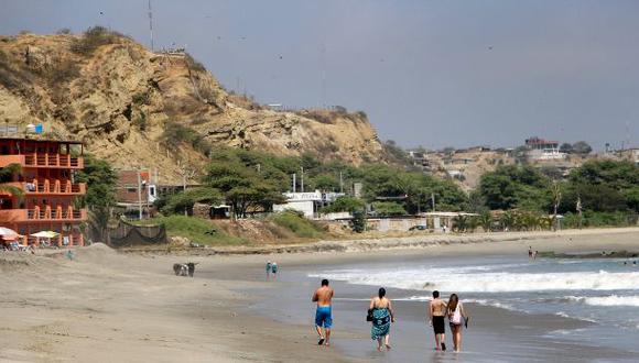 Explora Playa Zorritos, un lugar turístico en ZORRITOS, Tumbes. Descubre su ubicación, altitud, y las actividades que ofrece.