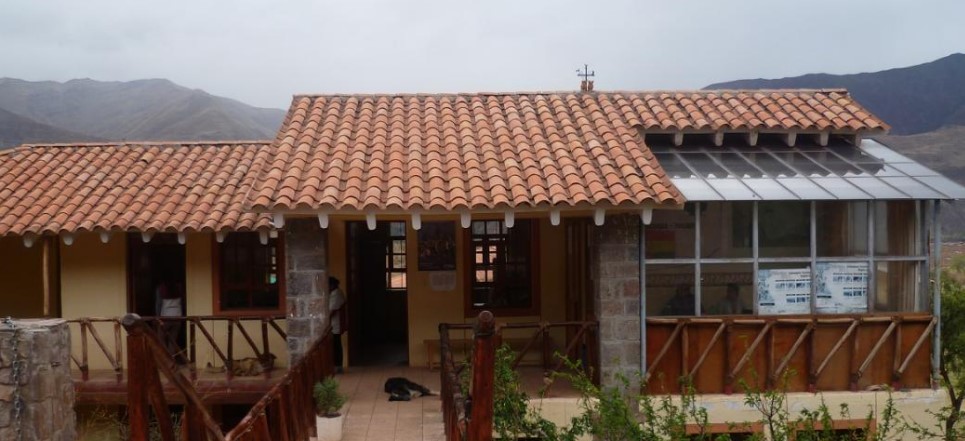 Explora Parque Arqueológico De Pikillaqta, un lugar turístico en LUCRE, Cusco. Descubre su ubicación, altitud, y las actividades que ofrece.